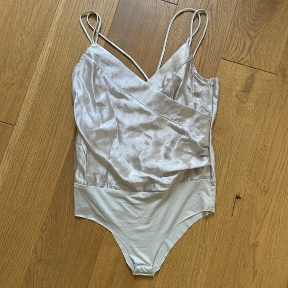 Zara Dove Gray Satin Bodysuit Strappy Sexy Wrap V-Neck Dressy Blouse Size XS - Picture 5 of 14